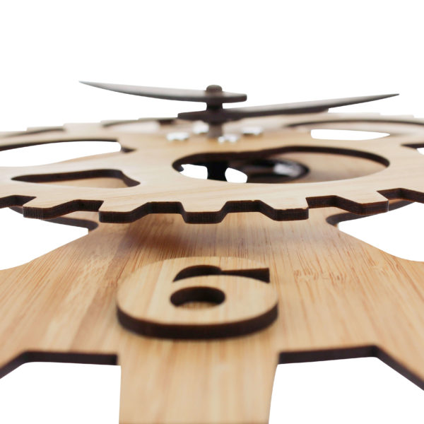 bamboo-motion-gear-wall-clock-4 Ceas ”Roți dințate” din bambus, United Entertainment - imagine 5