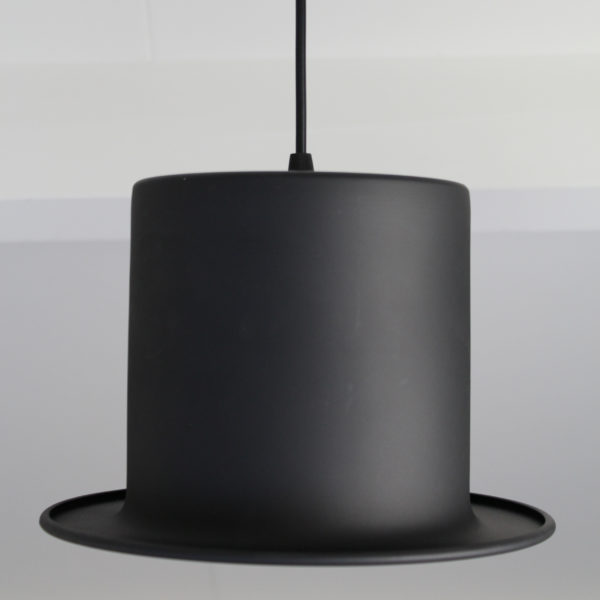 united-entertainment-top-hat-hanging-lamp-black-goldcolour-foil-1 Lustră Joben, United Entertainment - imagine 6
