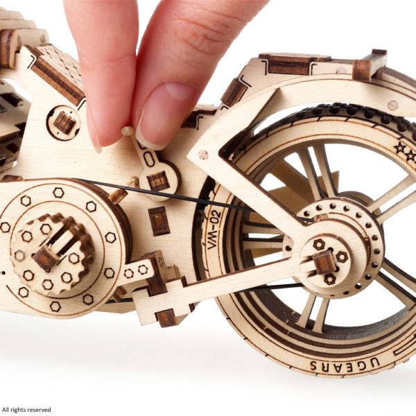 ugears-wooden-model-kit-motorcycle-vm-02-7 VM-02, Motocicletă - puzzle 3D - kit de asamblare, Ugears - imagine 10