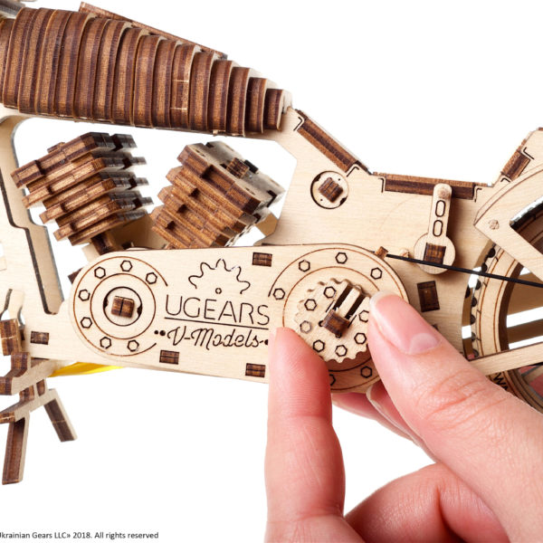 ugears-wooden-model-kit-motorcycle-vm-02-9 VM-02, Motocicletă - puzzle 3D - kit de asamblare, Ugears - imagine 12