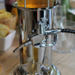 Distribuitor băuturi pompă retro, United Entertainment - imagine 9