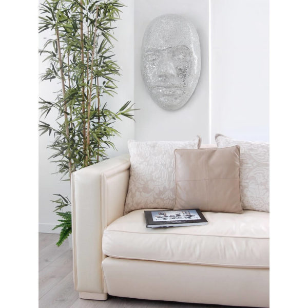 Față umană decorată cu oglindă spartă, ADM - imagine 2