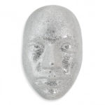 Față umană decorată cu oglindă spartă, ADM