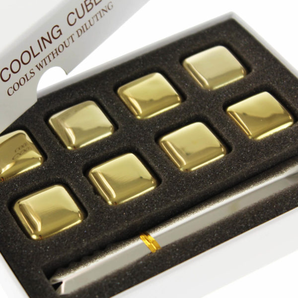 united-entertainment-whisky-stones-ss-gold-colour-set-of-8-2 Set 8 cuburi din inox pentru răcirea băuturilor, United Entertainment, auriu - imagine 3