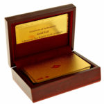 Cărți de joc placate cu aur în cutie de lemn, United Entertainment - imagine 2