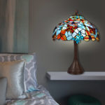 Lampă de masă decorată cu flori și fluturi în stil Tiffany, ADM - imagine 3