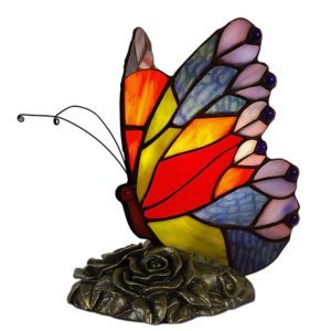 Nu cheltui mai mult decât trebuie pentru decorarea casei! Lampă ”Fluture” în stil Tiffany - model 17, ADM