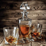 Set decantor răsucit cu două pahare, MikaMax - imagine 3